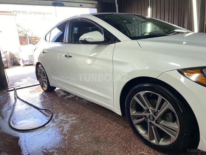 Hyundai Elantra 2016, 235,605 km - 2.0 л - Bakı