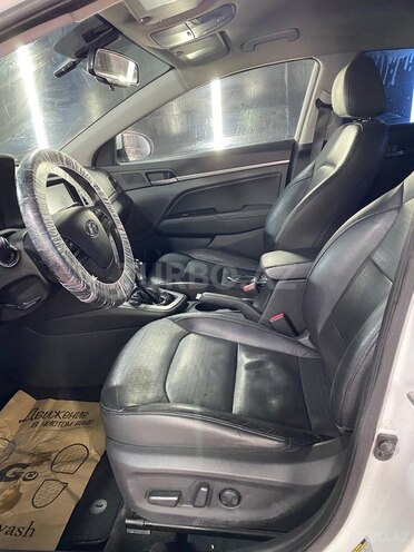 Hyundai Elantra 2016, 235,605 km - 2.0 л - Bakı