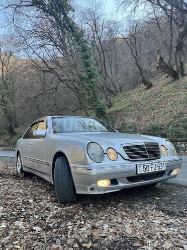 Mercedes E 240 1997, 286,000 km - 2.4 l - Qax