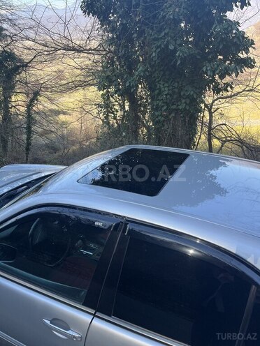 Mercedes E 240 1997, 286,000 km - 2.4 l - Qax