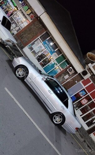 Mercedes E 240 1997, 286,000 km - 2.4 l - Qax