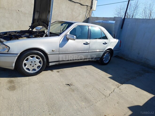 Mercedes C 220 1994, 318,000 km - 2.2 л - Sumqayıt