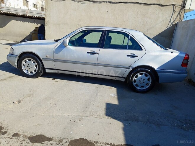 Mercedes C 220 1994, 318,000 km - 2.2 л - Sumqayıt