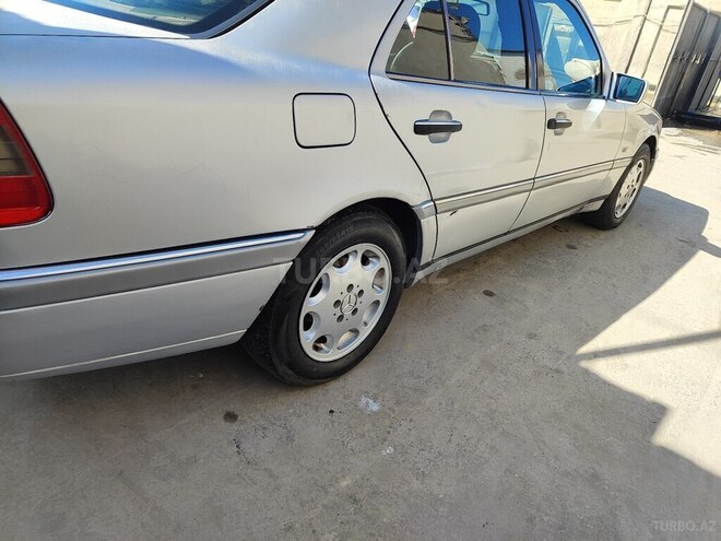 Mercedes C 220 1994, 318,000 km - 2.2 л - Sumqayıt