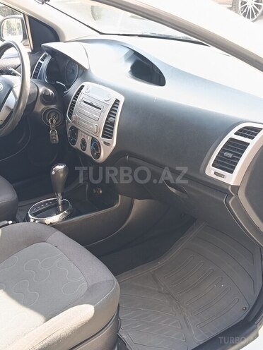 Hyundai i20 2011, 220,000 km - 1.4 l - Bakı