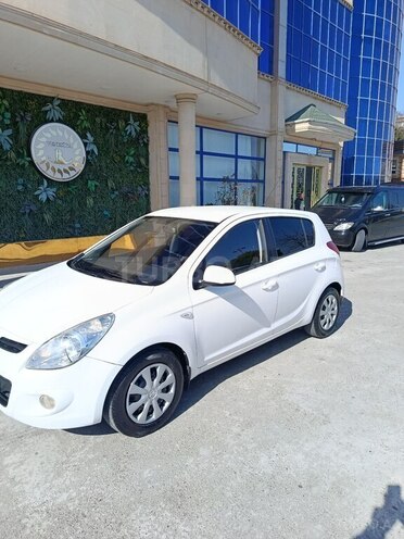 Hyundai i20 2011, 220,000 km - 1.4 l - Bakı