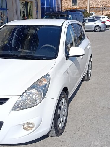 Hyundai i20 2011, 220,000 km - 1.4 l - Bakı