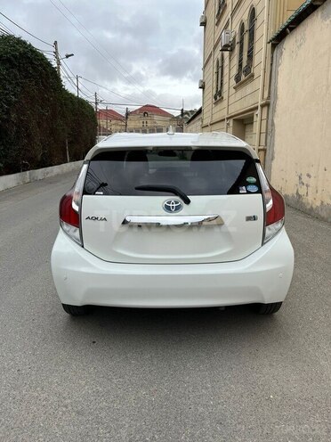 Toyota Aqua 2016, 218,000 km - 1.5 l - Bakı