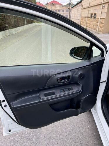 Toyota Aqua 2016, 218,000 km - 1.5 l - Bakı