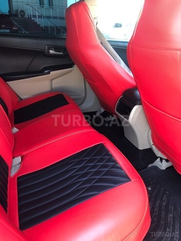 Toyota Camry-6