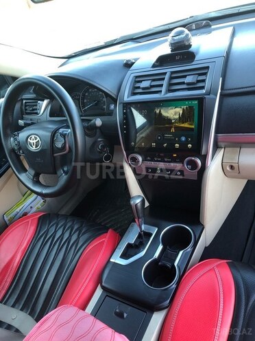 Toyota Camry-5