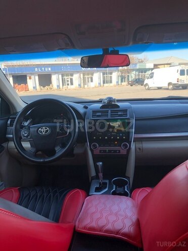 Toyota Camry-7