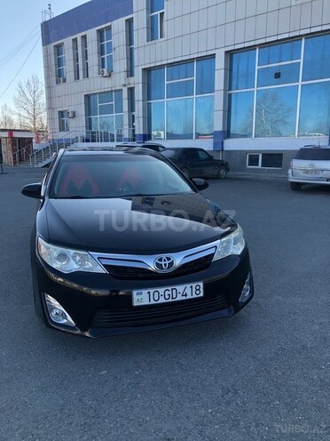 Toyota Camry-8