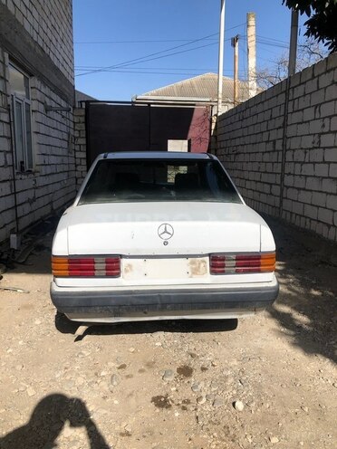 Mercedes 190 1992, 100,000 km - 1.8 l - Qazax