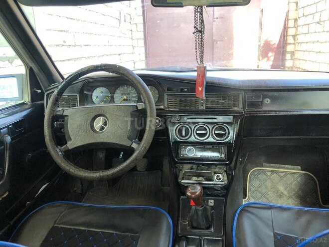 Mercedes 190 1992, 100,000 km - 1.8 l - Qazax