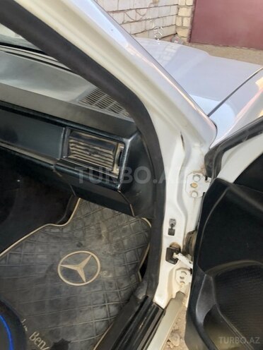 Mercedes 190 1992, 100,000 km - 1.8 l - Qazax