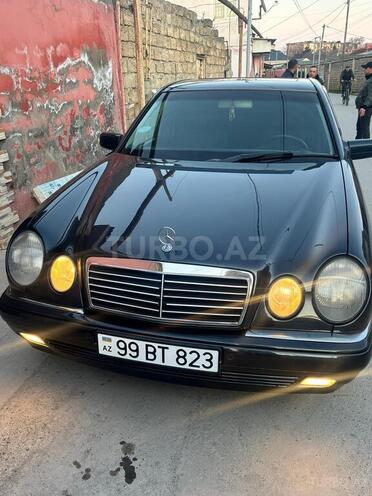 Mercedes E 240 1999, 254,000 km - 2.4 l - Bakı