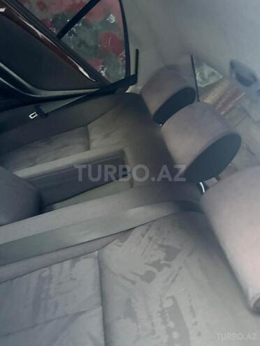 Mercedes E 240 1999, 254,000 km - 2.4 l - Bakı