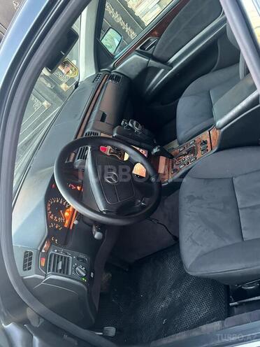 Mercedes E 240 1999, 254,000 km - 2.4 l - Bakı