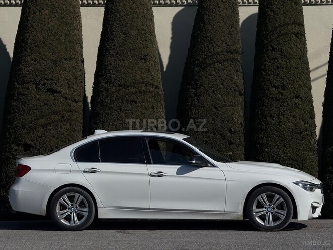 BMW 330-10