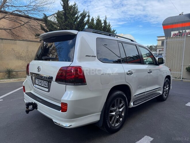 Toyota Land Cruiser-3