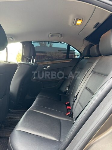 Mercedes E 220 2009, 302,000 km - 2.1 л - Xaçmaz