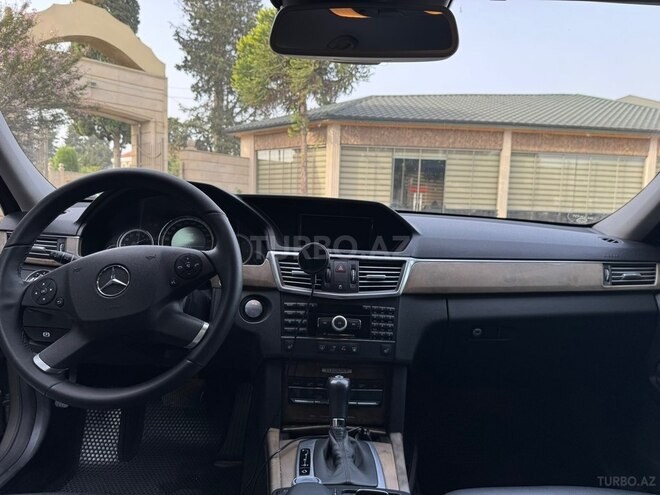 Mercedes E 220 2009, 302,000 km - 2.1 л - Xaçmaz