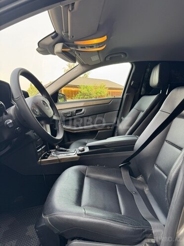 Mercedes E 220 2009, 302,000 km - 2.1 л - Xaçmaz