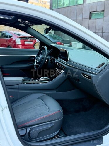 Hyundai Sonata-13