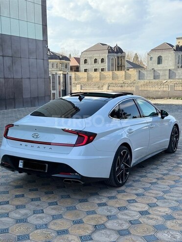 Hyundai Sonata-6