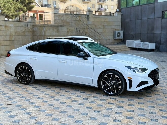 Hyundai Sonata-4