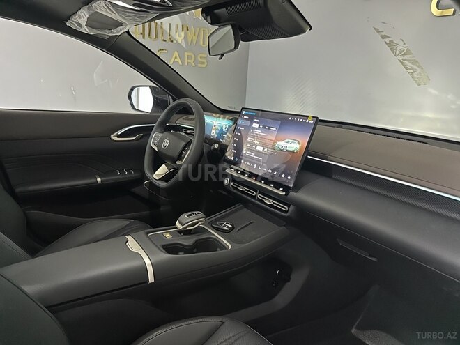 Changan Lamore-13