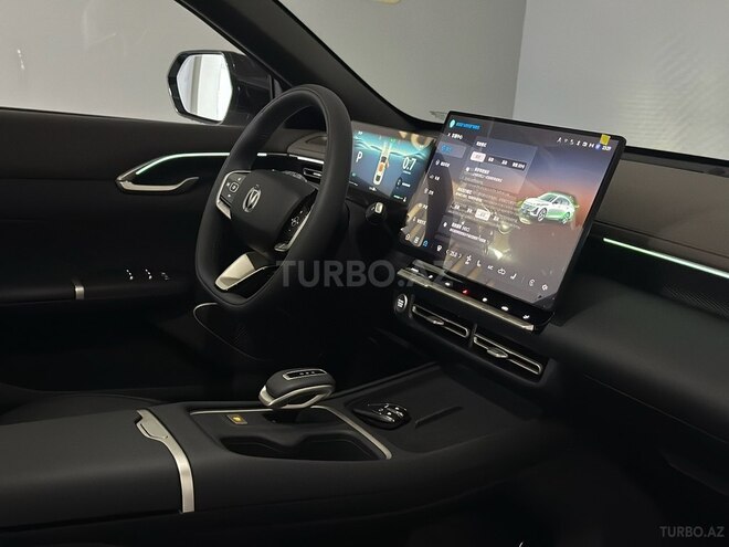 Changan Lamore-12