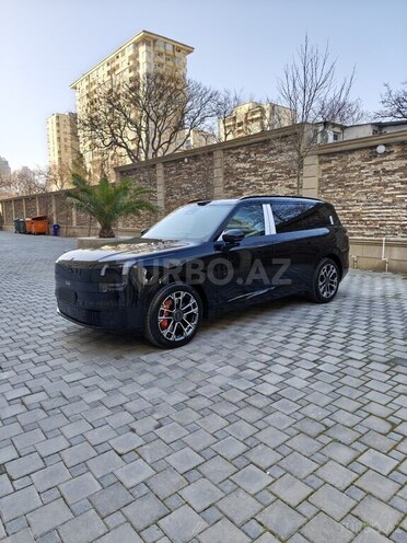 Lynk & Co 900-1