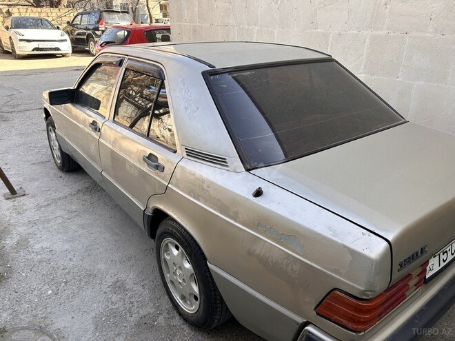 Mercedes 190 1988, 200,000 km - 2.0 л - Bakı