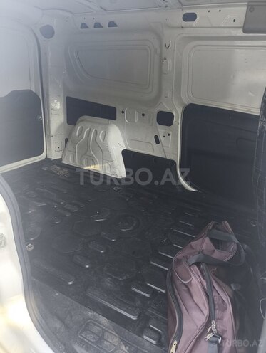 Opel Combo-13