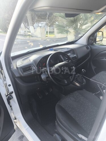 Opel Combo-15