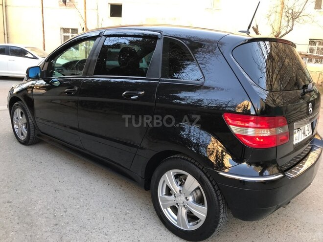 Mercedes B 180 2011, 146,000 km - 1.6 l - Sumqayıt
