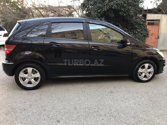 Mercedes B 180 2011, 146,000 km - 1.6 l - Sumqayıt