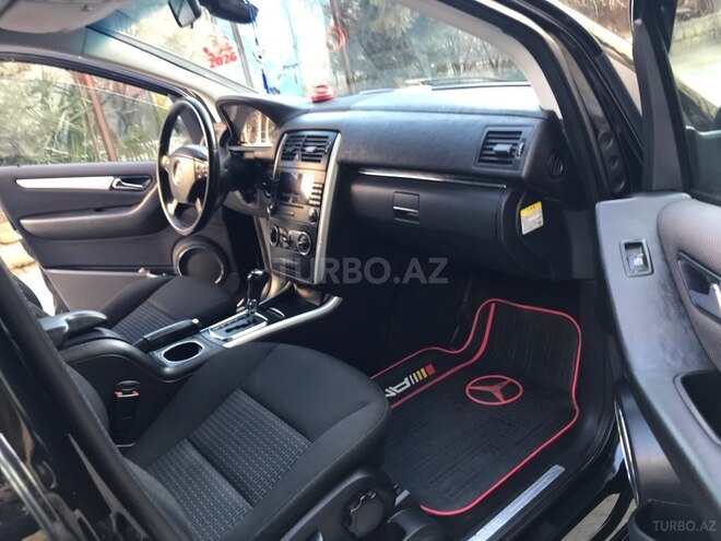 Mercedes B 180 2011, 146,000 km - 1.6 l - Sumqayıt