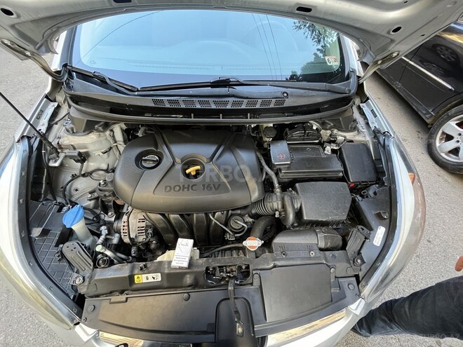 Hyundai Elantra 2015, 151,200 km - 1.8 l - Bakı
