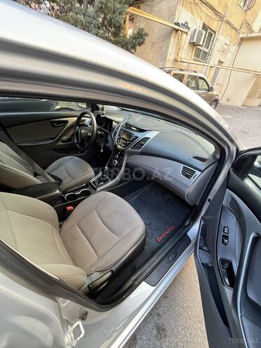Hyundai Elantra 2015, 151,200 km - 1.8 l - Bakı