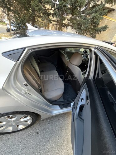 Hyundai Elantra 2015, 151,200 km - 1.8 l - Bakı
