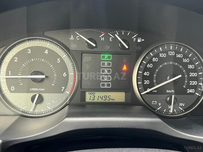 Toyota Land Cruiser-6