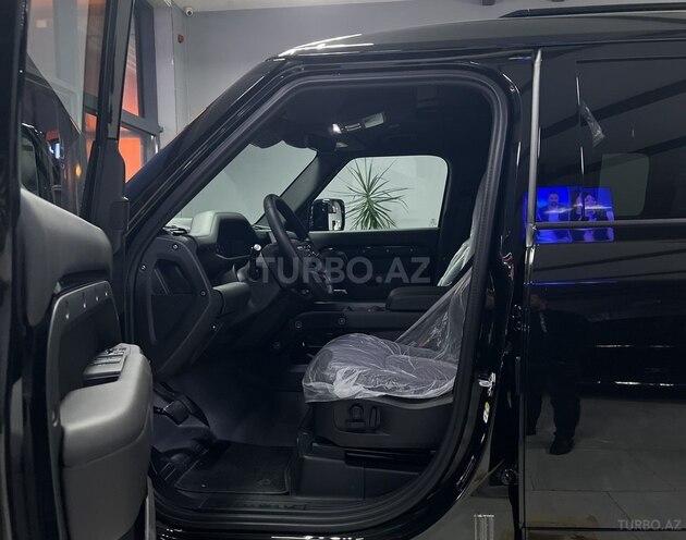 Land Rover Defender-14