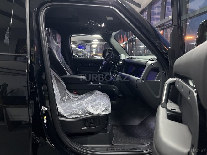 Land Rover Defender-10