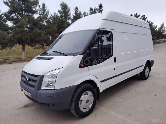 Ford Transit 2009, 300,000 km - 2.4 l - Quba