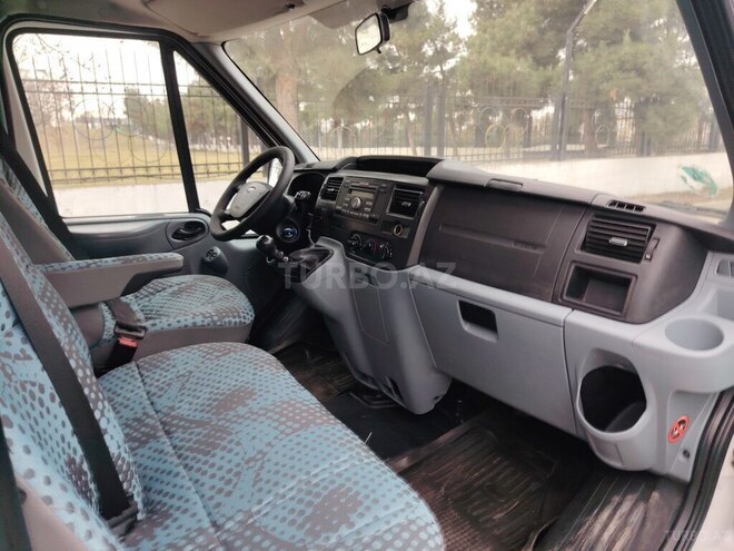Ford Transit 2009, 300,000 km - 2.4 l - Quba