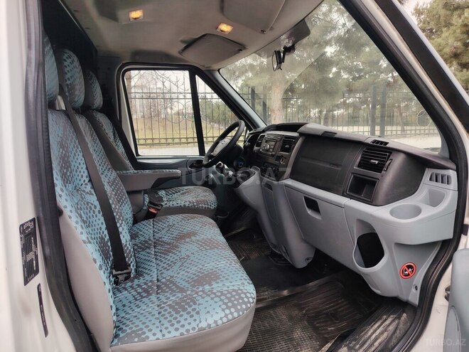 Ford Transit 2009, 300,000 km - 2.4 l - Quba