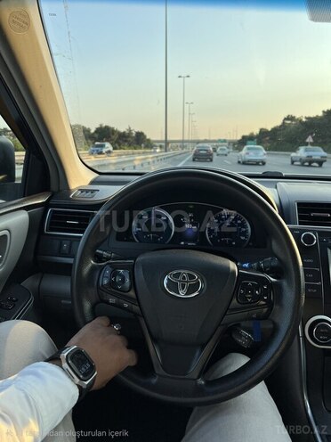 Toyota Camry-12